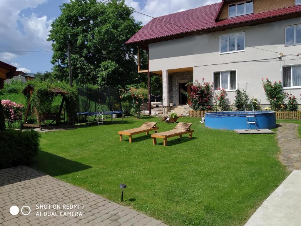 Cottage house Jaremtsche Exterior foto